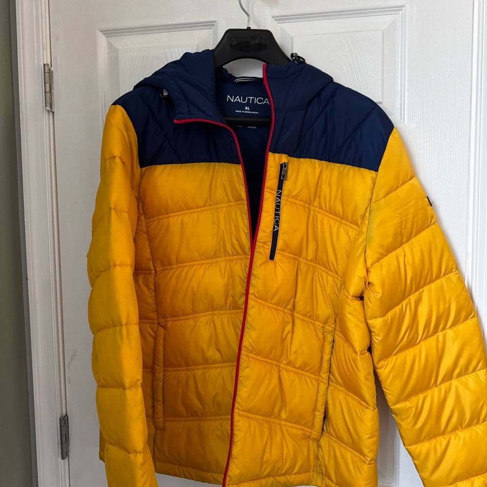 NWT Warm & Stylish Men's X/L  Yellow & Navy Blue Nautica  Hooded Puffer  Jacket
